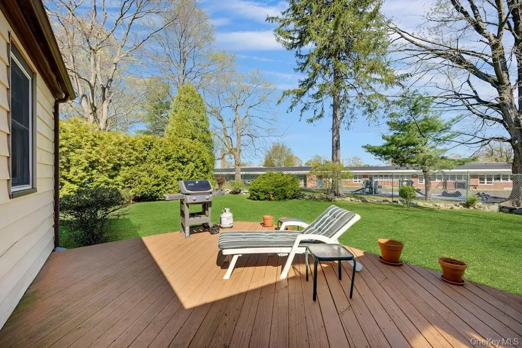 16 Ria Drive White Plains NY 10605