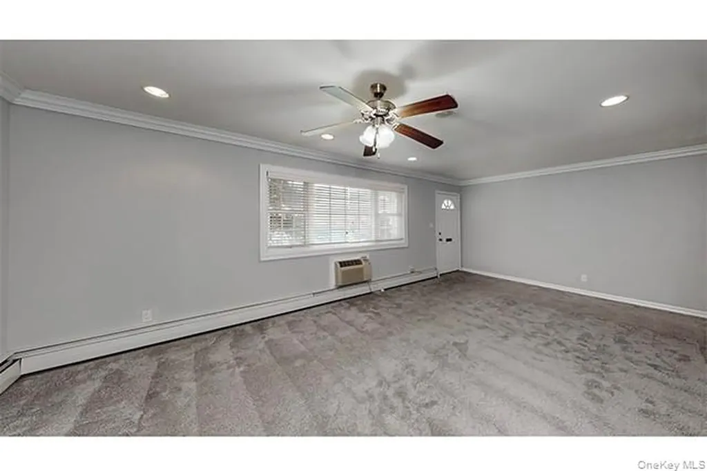 55 Eastwood Avenue Deer Park NY 11729