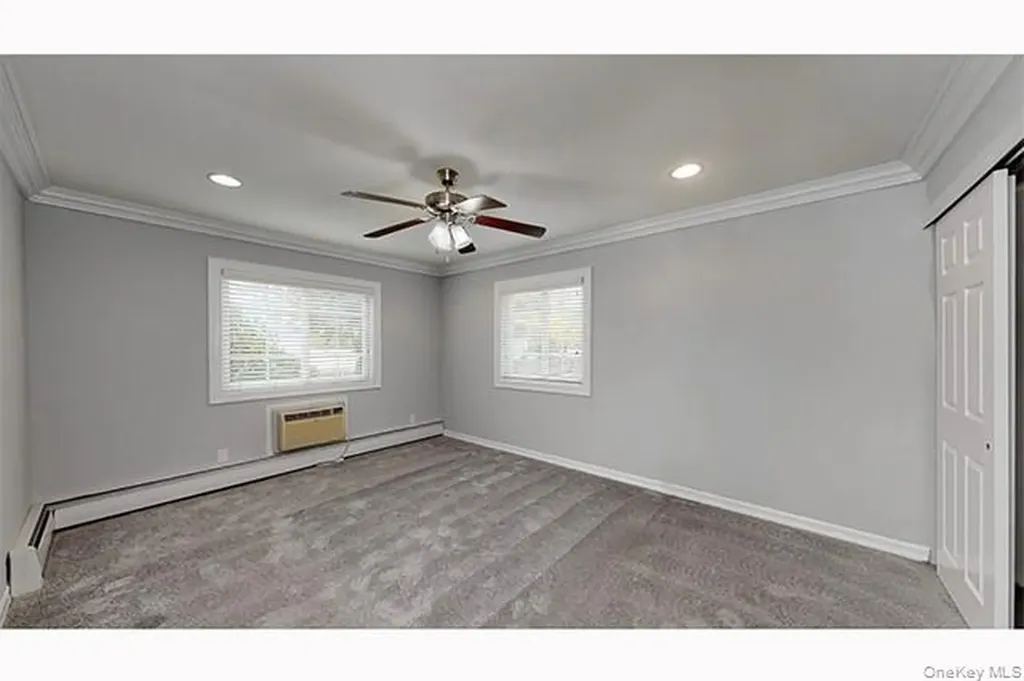 55 Eastwood Avenue Deer Park NY 11729