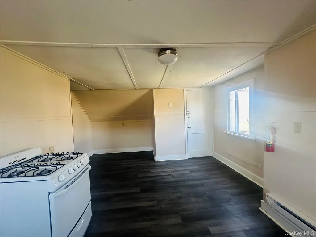 18 Taylor Avenue Poughkeepsie NY 12601