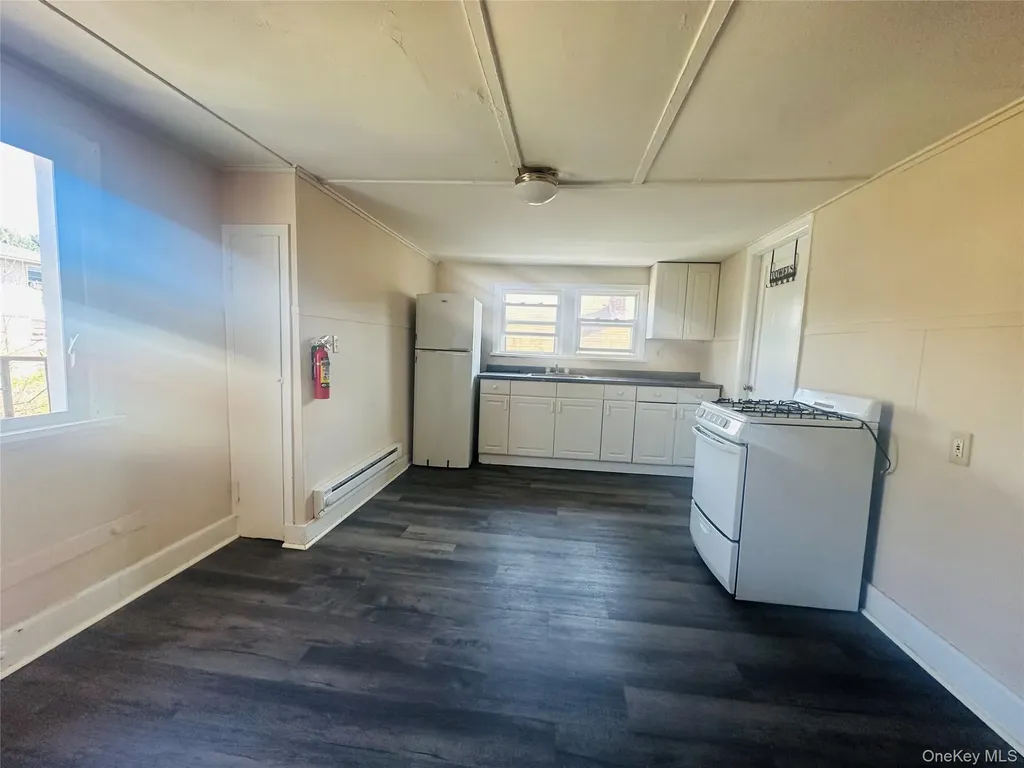 18 Taylor Avenue Poughkeepsie NY 12601