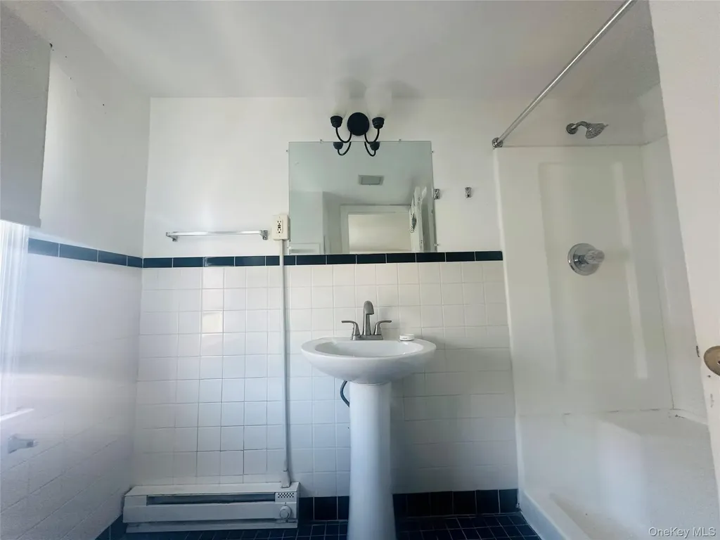 18 Taylor Avenue Poughkeepsie NY 12601