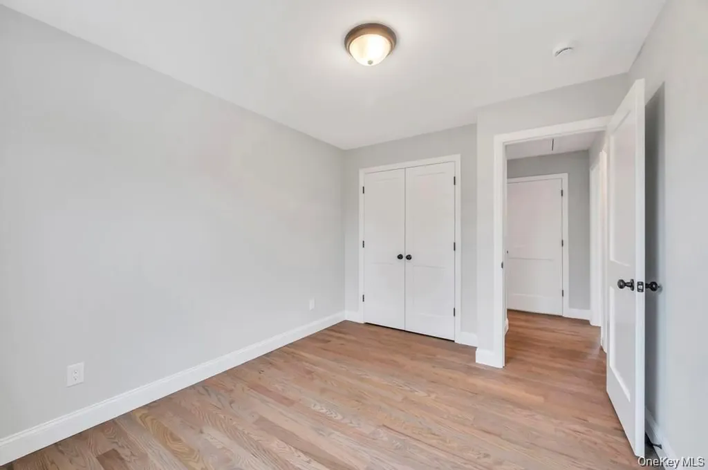 42 Volta Drive Deer Park NY 11729