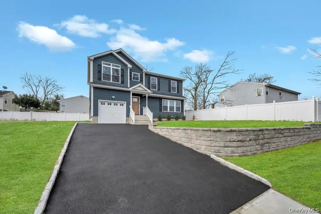42 Volta Drive Deer Park NY 11729