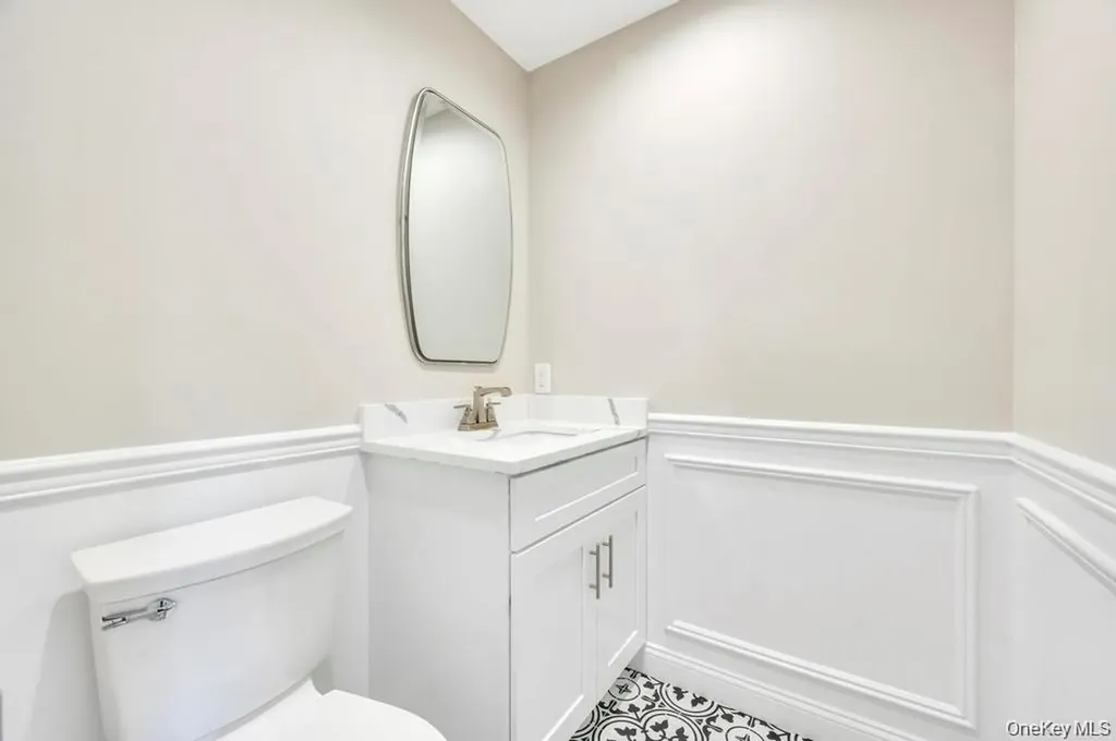 42 Volta Drive Deer Park NY 11729