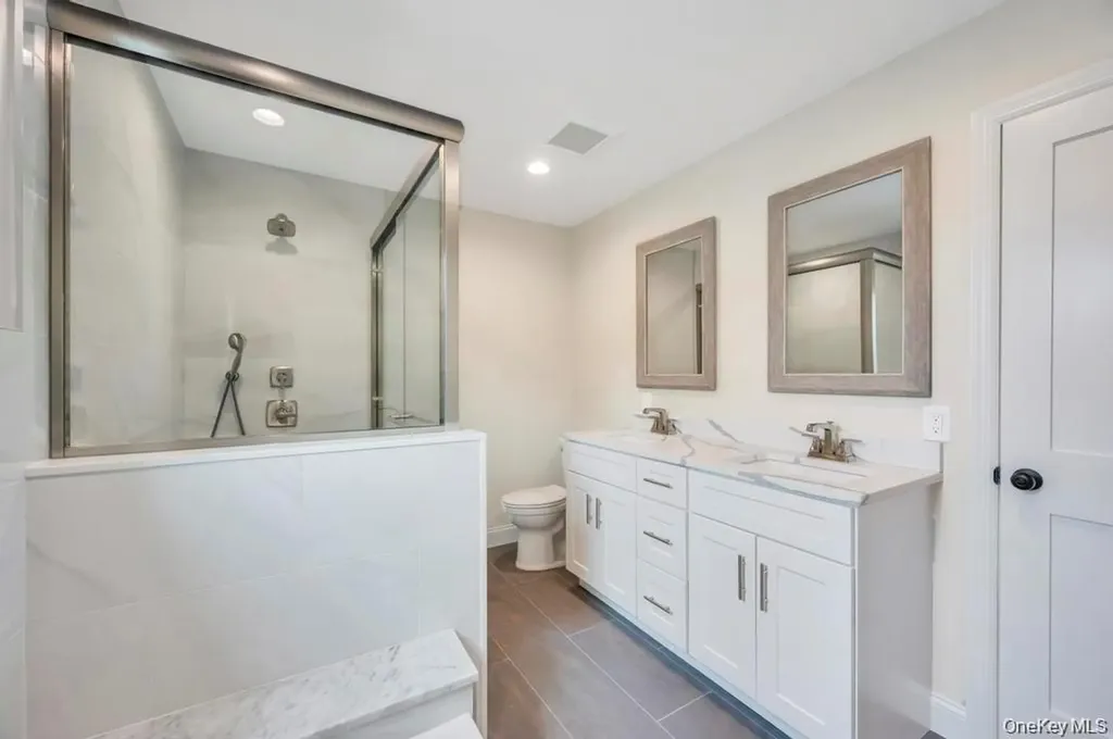 42 Volta Drive Deer Park NY 11729