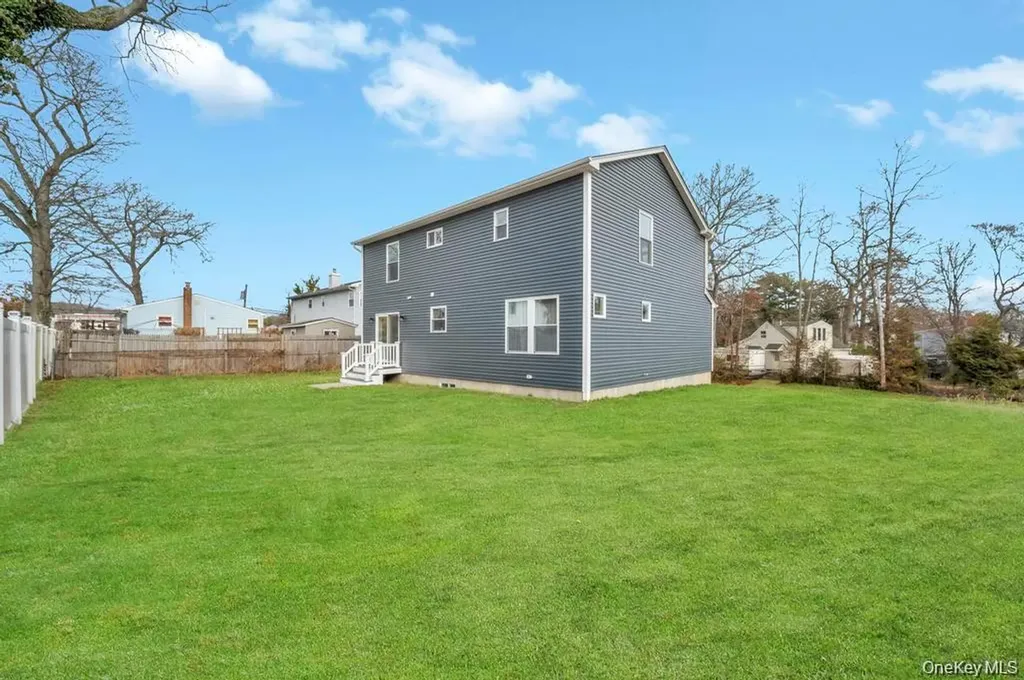 42 Volta Drive Deer Park NY 11729