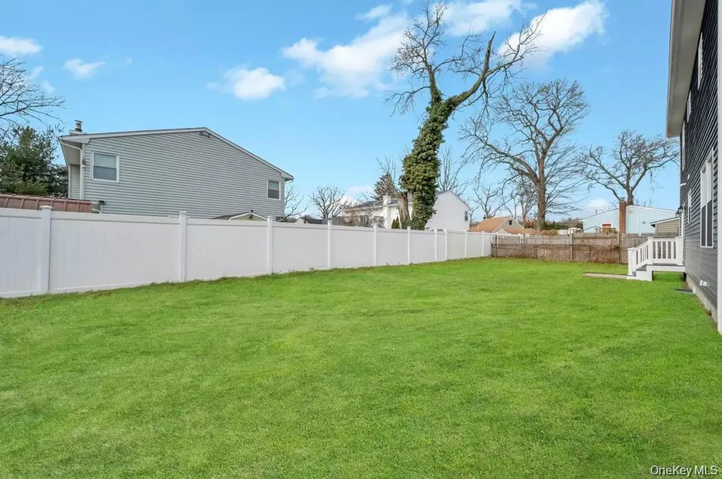 42 Volta Drive Deer Park NY 11729