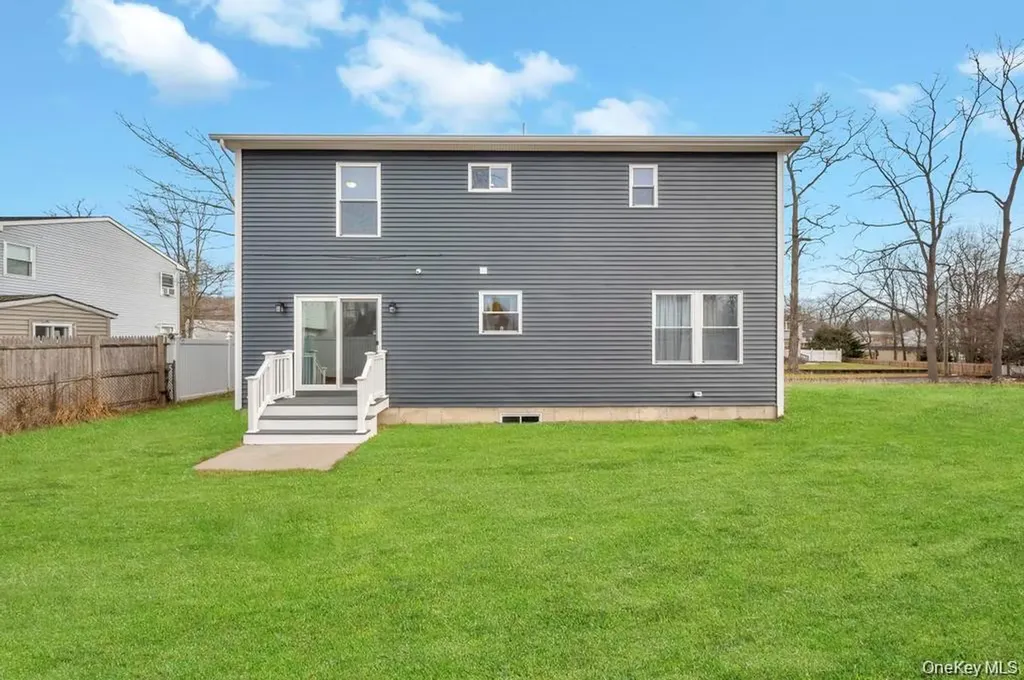 42 Volta Drive Deer Park NY 11729