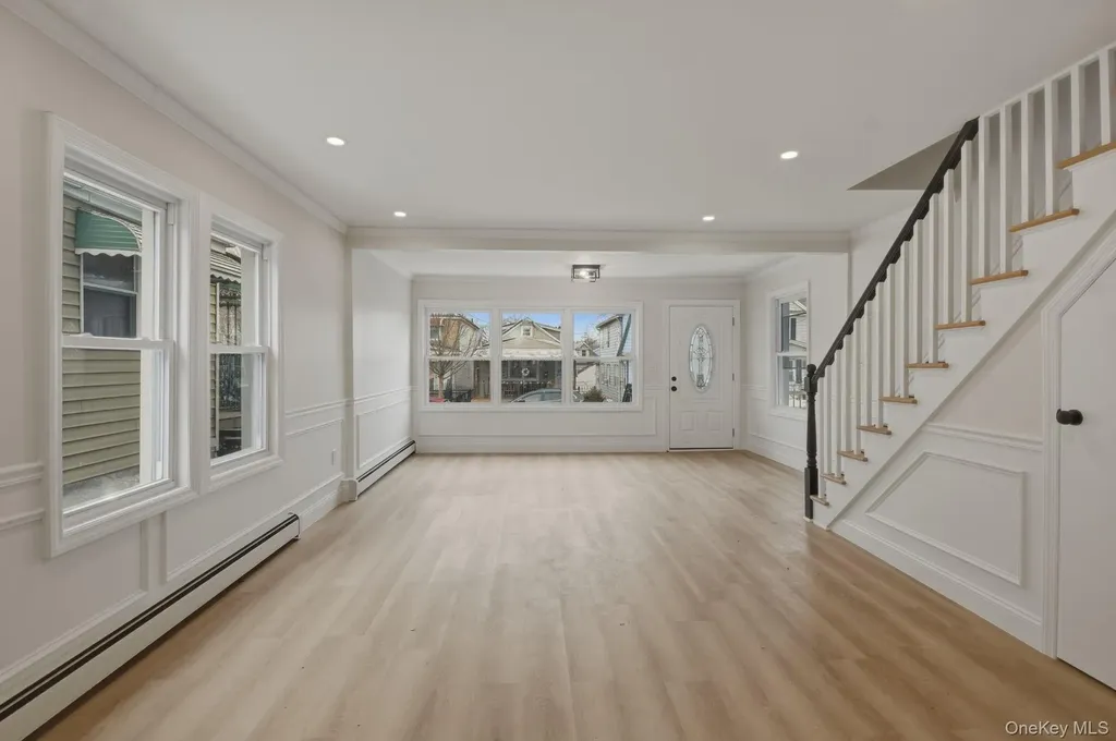 424 Thieriot Avenue Bronx NY 10473