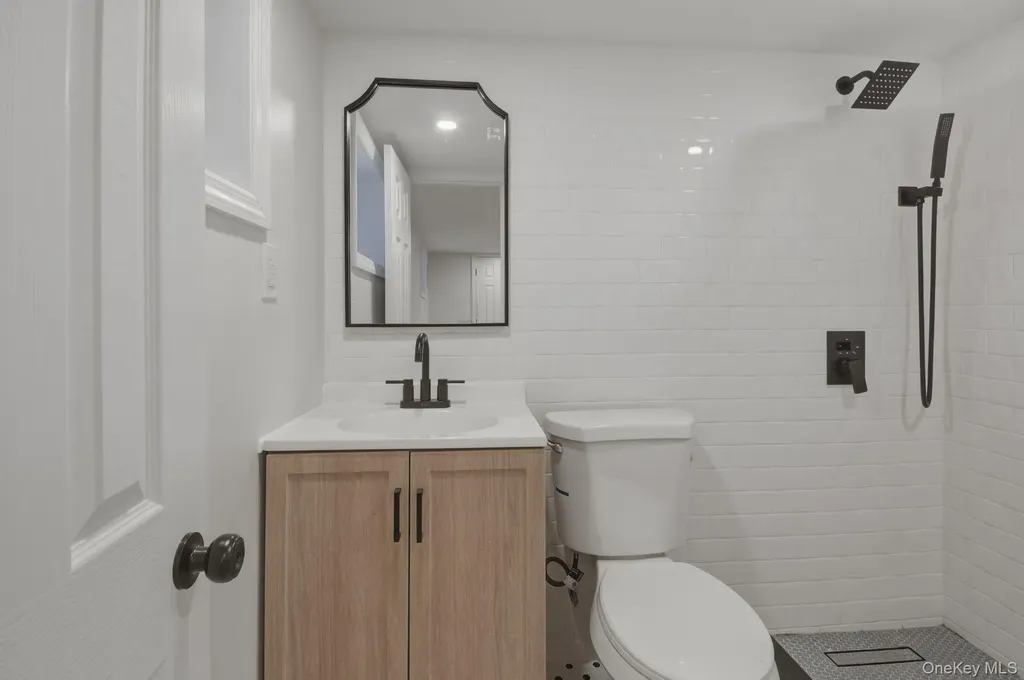 424 Thieriot Avenue Bronx NY 10473