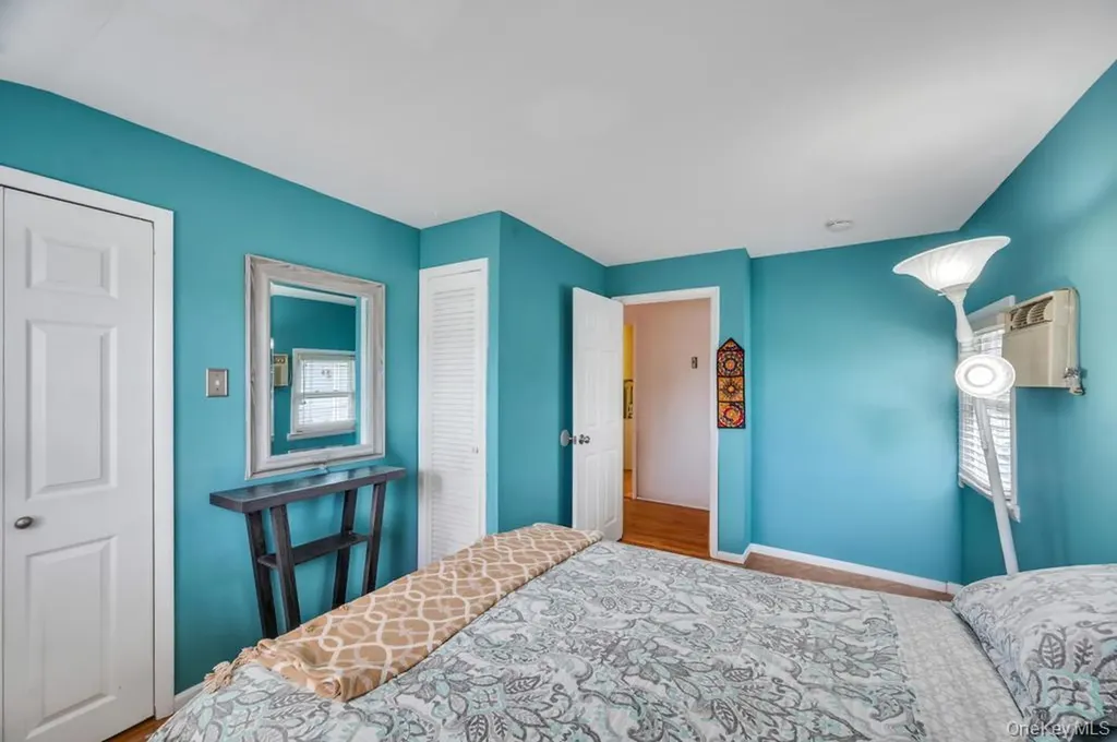 104 Saddle Lane Levittown NY 11756