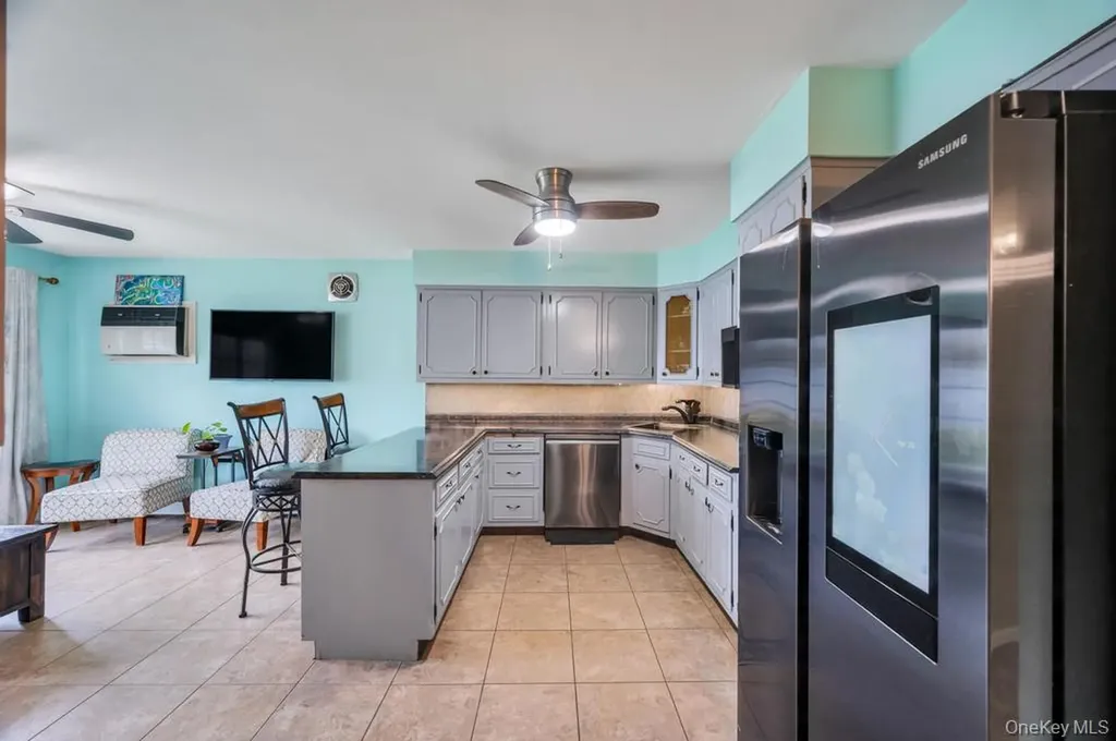 104 Saddle Lane Levittown NY 11756