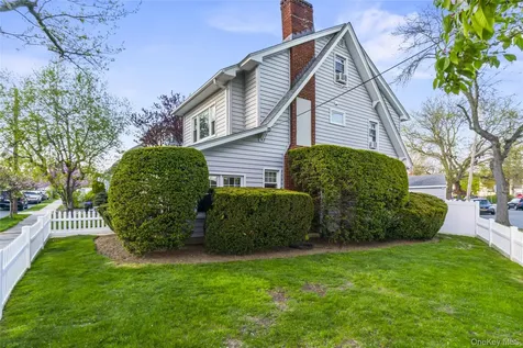 41 Rhodes Street New Rochelle NY 10801