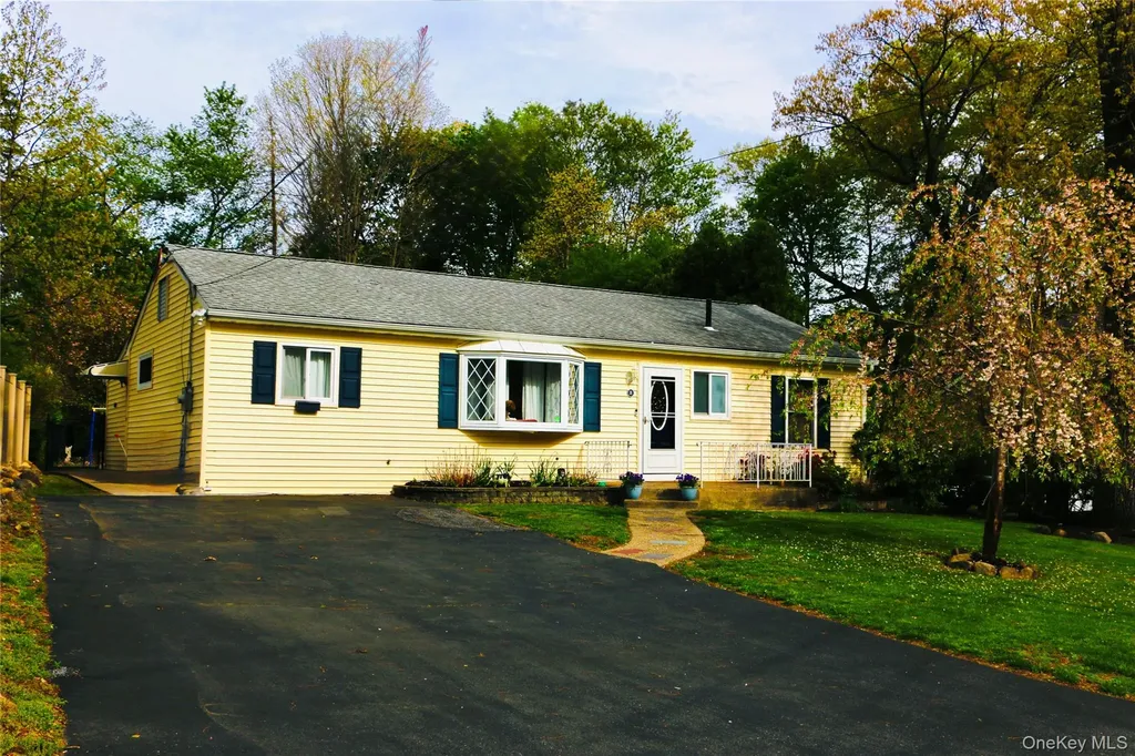 18 Washington Place Pearl River NY 10965