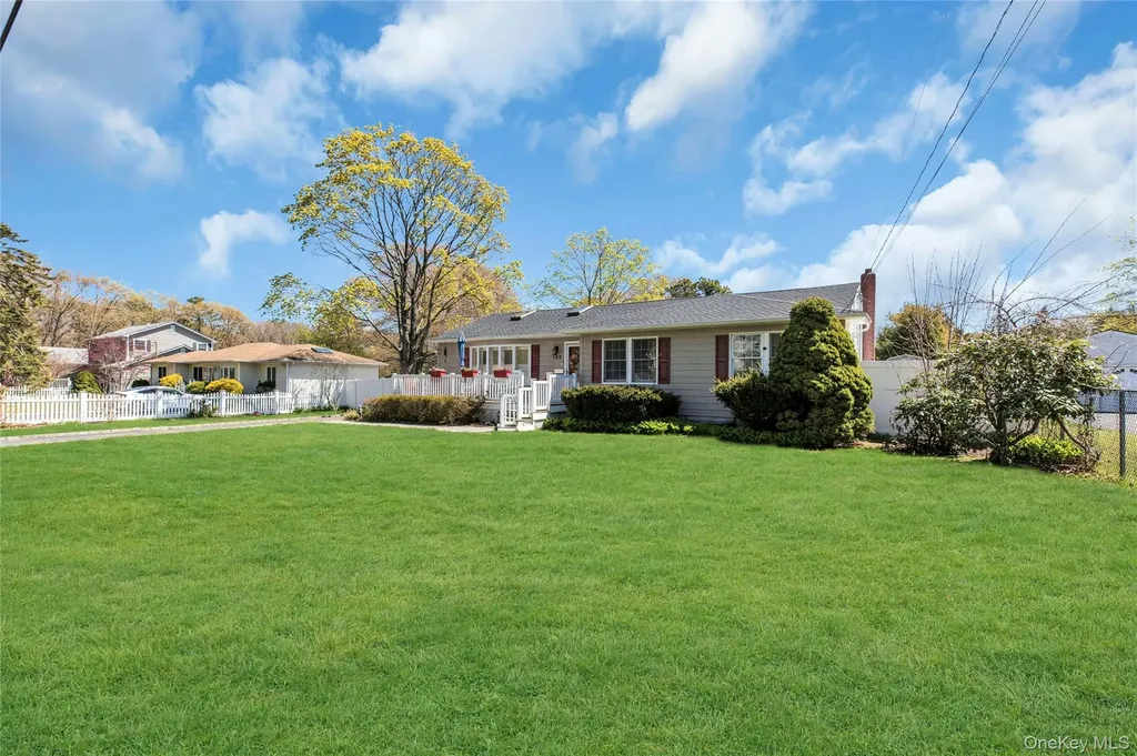 183 Division Avenue Blue Point NY 11715