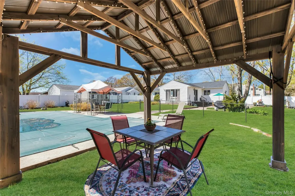 183 Division Avenue Blue Point NY 11715