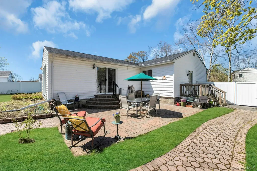 183 Division Avenue Blue Point NY 11715