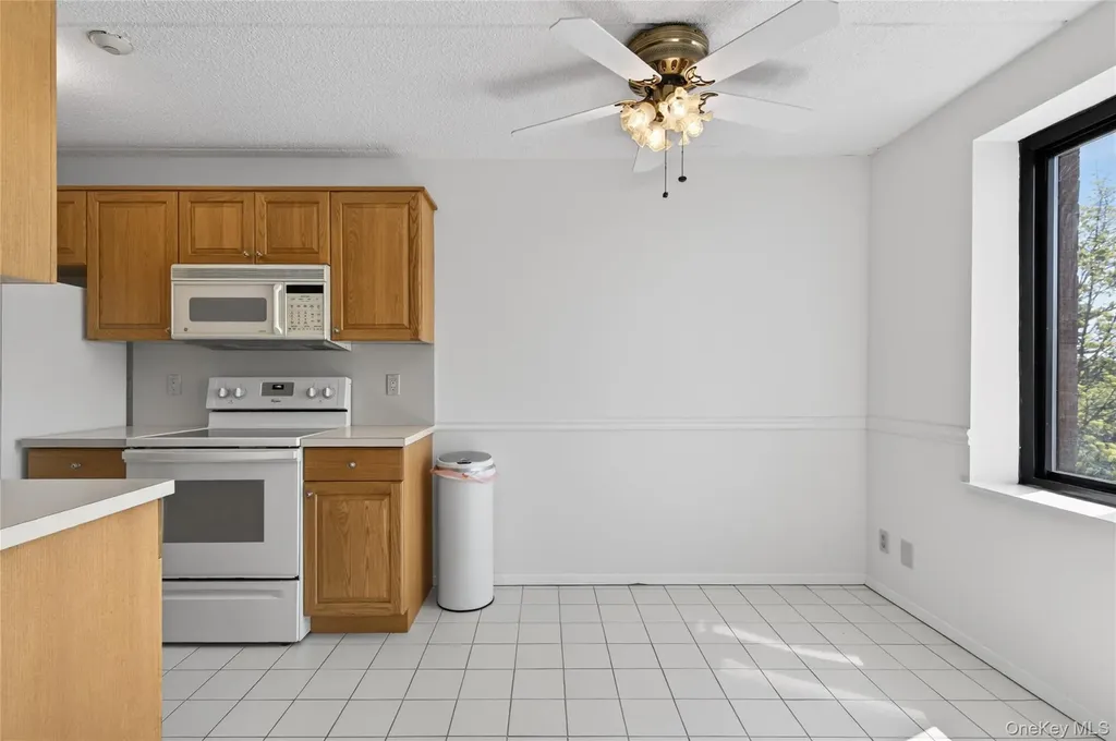 175 Maple Avenue Westbury NY 11590