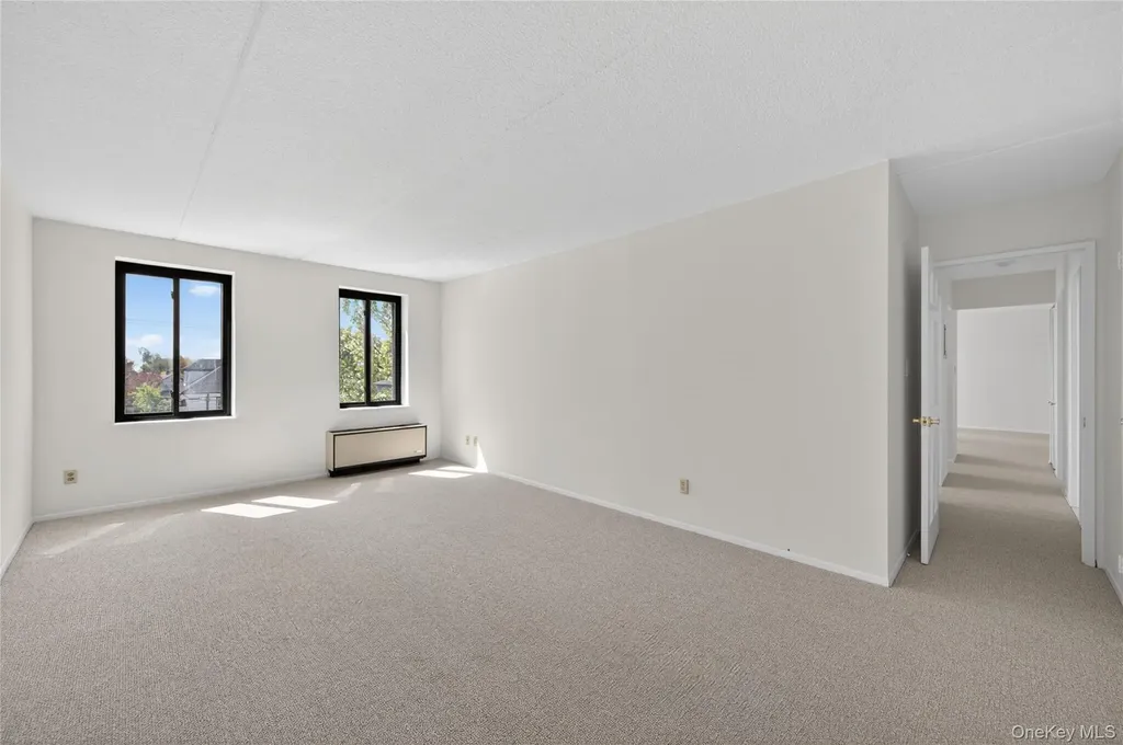 175 Maple Avenue Westbury NY 11590
