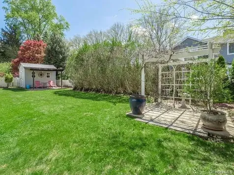 61 Cleveland Avenue Glen Head NY 11545