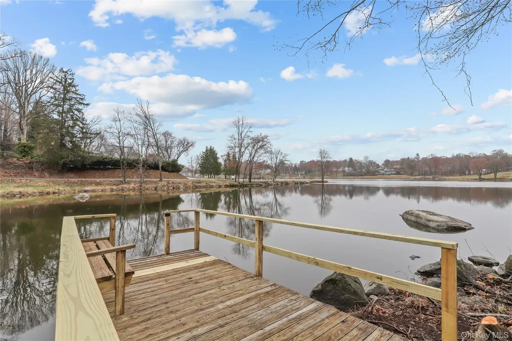8 Teatown Court Carmel NY 10512