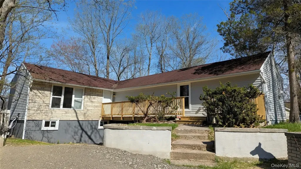 8 Teatown Court Carmel NY 10512