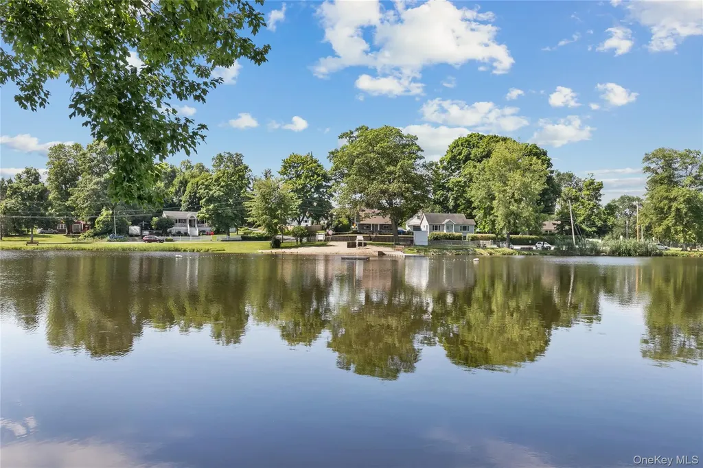 8 Teatown Court Carmel NY 10512