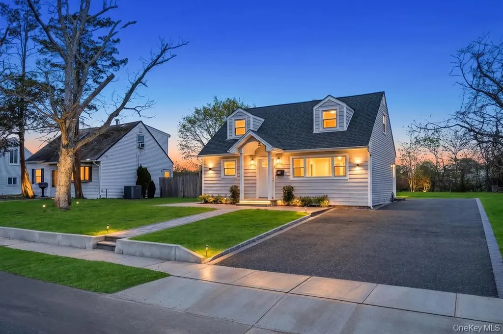 69 Parkway Boulevard Wyandanch NY 11798