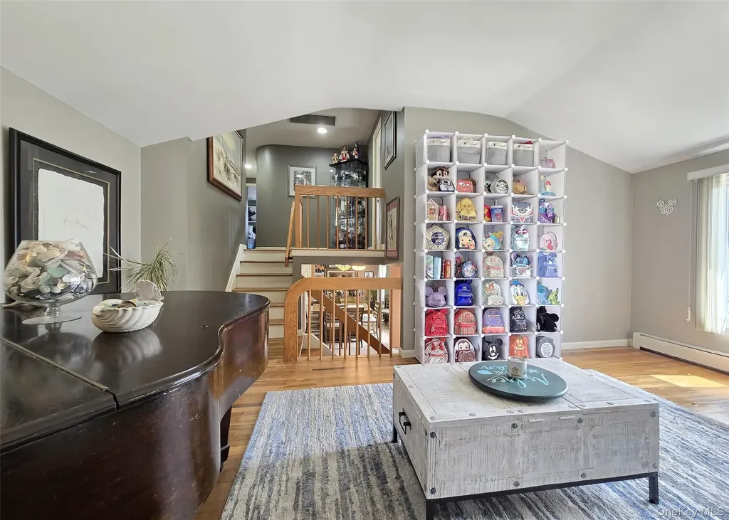 31 Executive Road Selden NY 11784