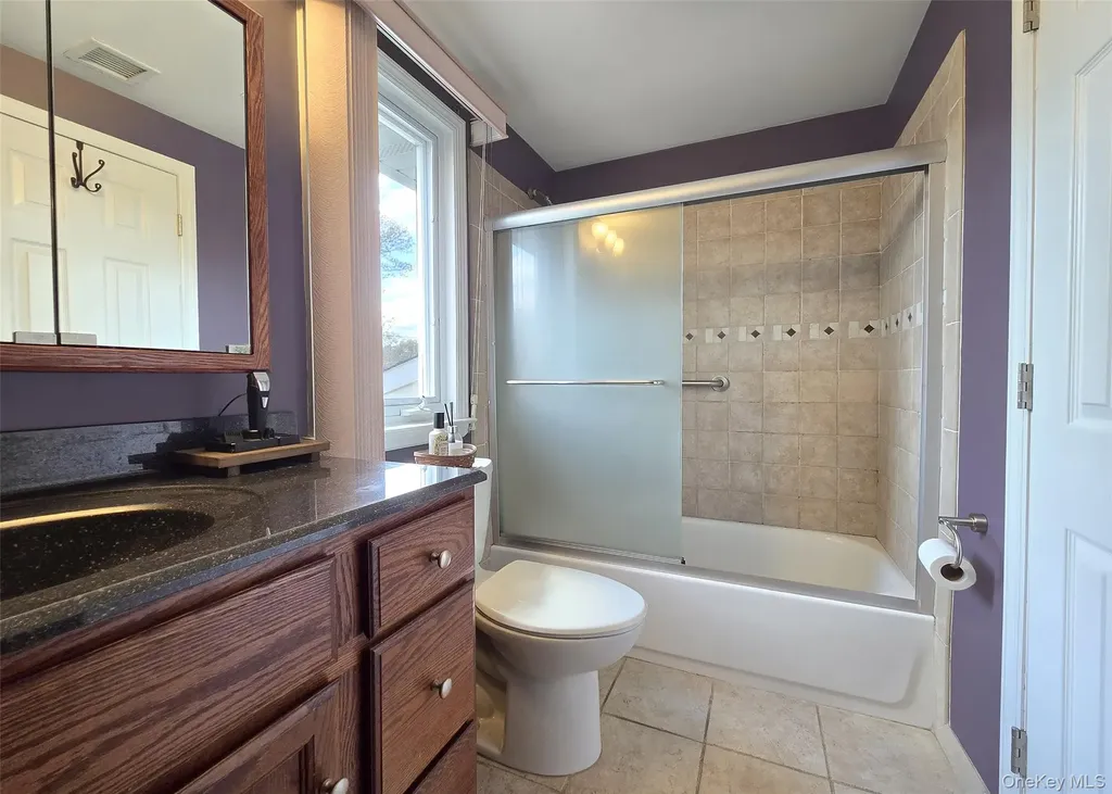 31 Executive Road Selden NY 11784