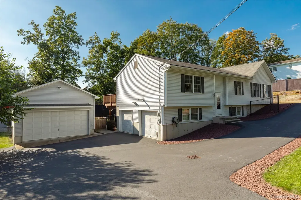 41 Martin Drive Poughkeepsie NY 12603