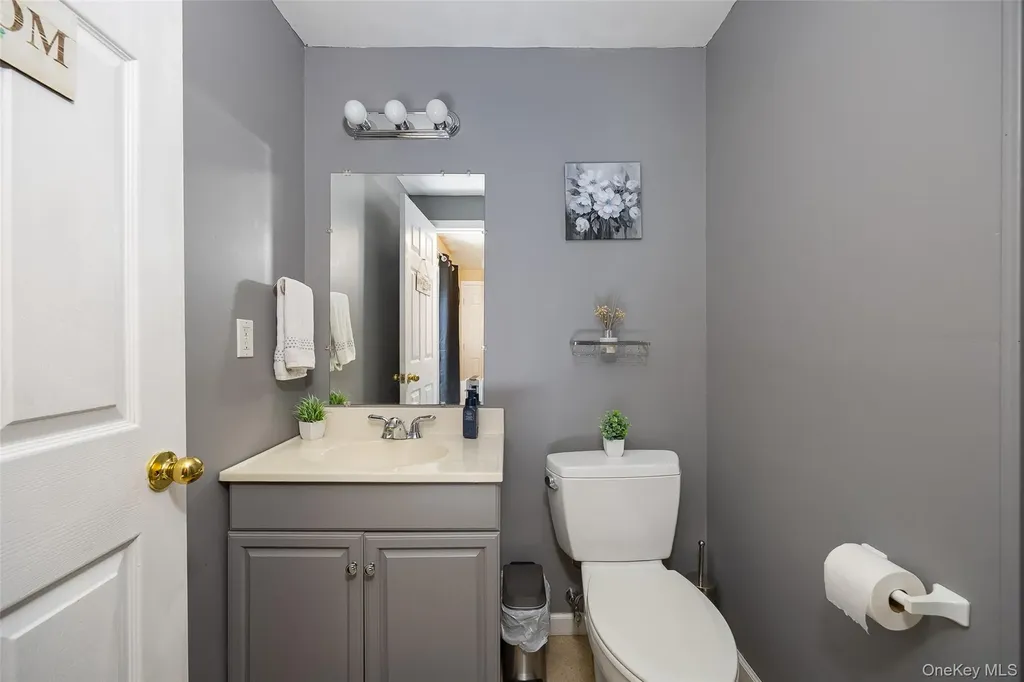 41 Martin Drive Poughkeepsie NY 12603