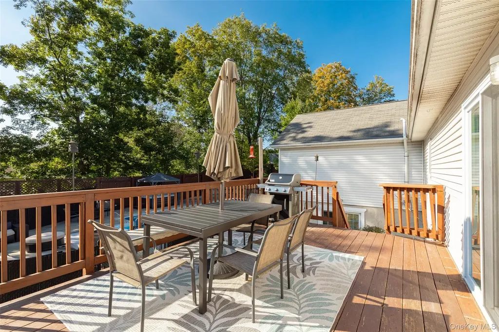 41 Martin Drive Poughkeepsie NY 12603