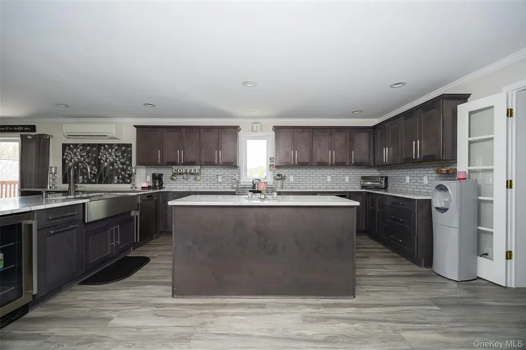 41 Martin Drive Poughkeepsie NY 12603
