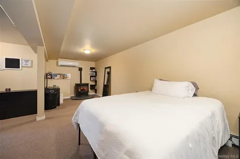 41 Martin Drive Poughkeepsie NY 12603