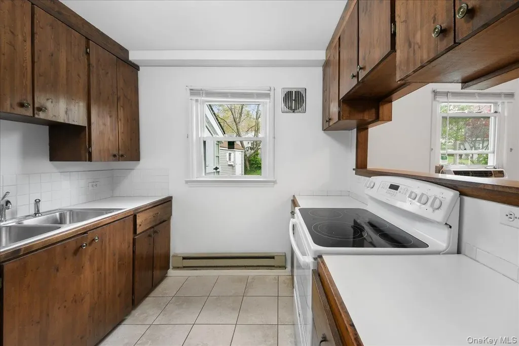 28 Lake Shore Drive Patterson NY 12563