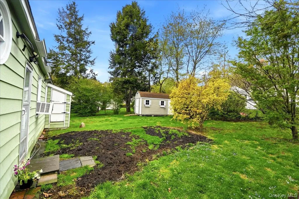 28 Lake Shore Drive Patterson NY 12563