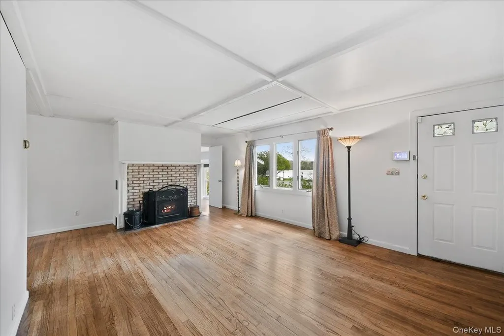 28 Lake Shore Drive Patterson NY 12563
