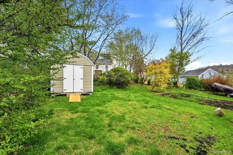 28 Lake Shore Drive Patterson NY 12563