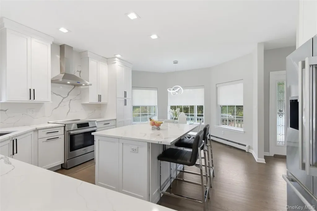 159 Rivendell Court Melville NY 11747