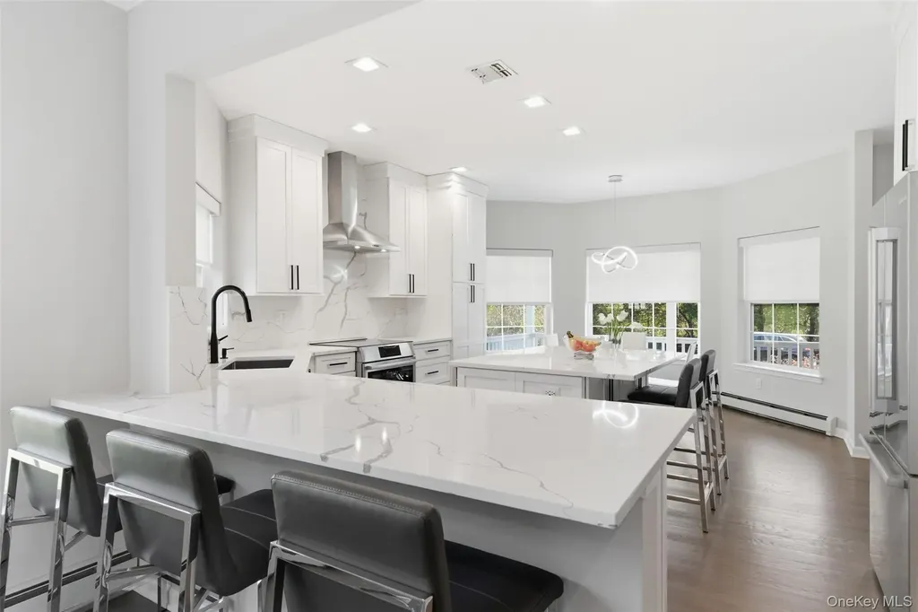159 Rivendell Court Melville NY 11747