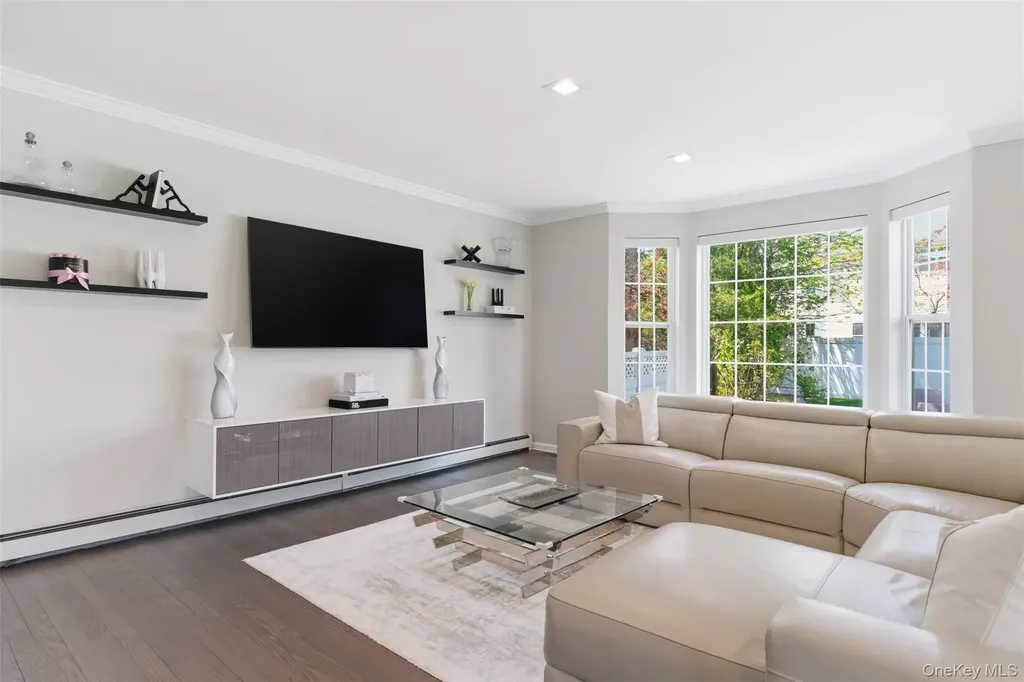 159 Rivendell Court Melville NY 11747