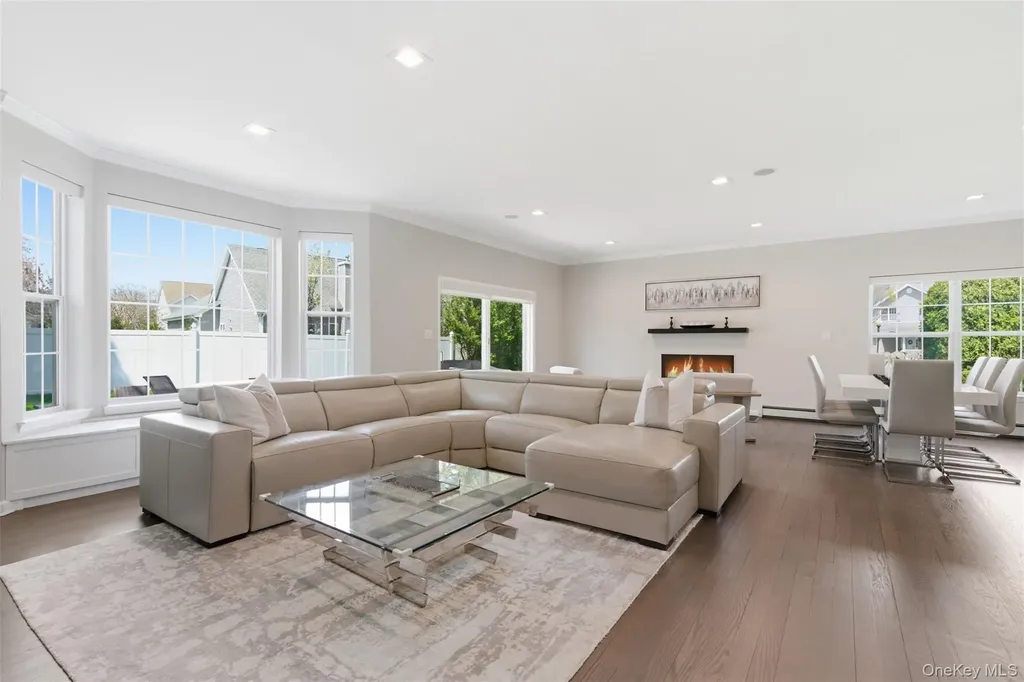 159 Rivendell Court Melville NY 11747