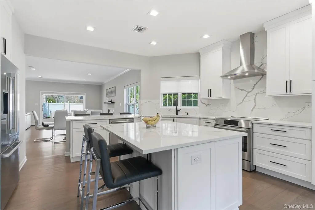 159 Rivendell Court Melville NY 11747