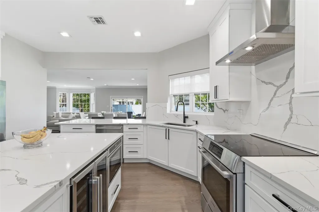 159 Rivendell Court Melville NY 11747