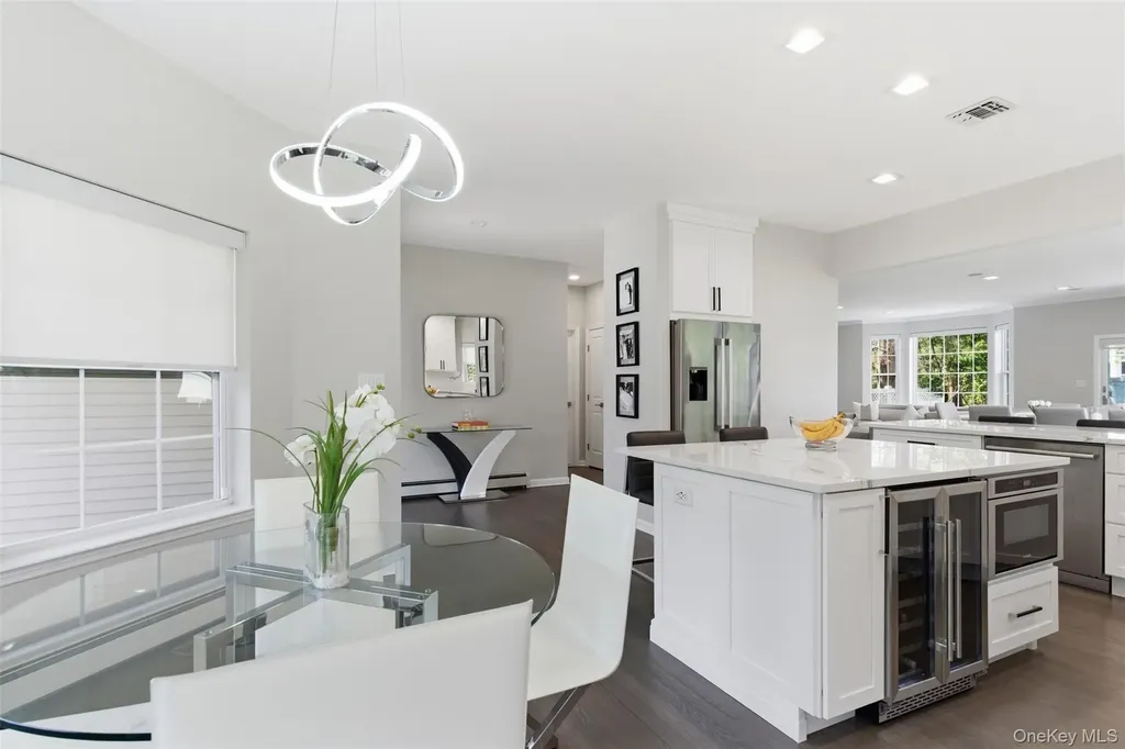 159 Rivendell Court Melville NY 11747