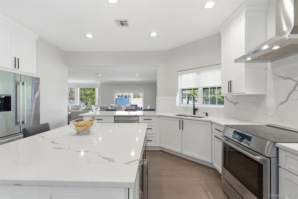 159 Rivendell Court Melville NY 11747