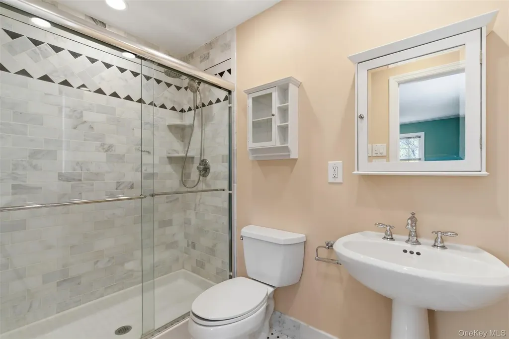 20 Hemingway Drive Dix Hills NY 11746