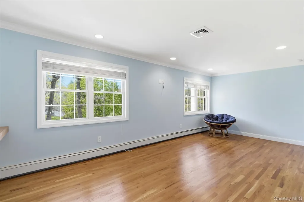 20 Hemingway Drive Dix Hills NY 11746